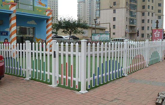 幼兒園<a href=http://www.nwpz.com.cn target=_blank class=infotextkey>圍欄</a>